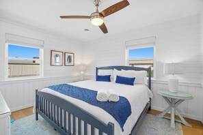 4 bedrooms, WiFi, bed sheets