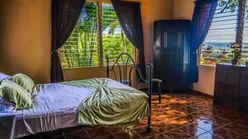 Standard Room, 1 Queen Bed, Garden View | Egyptian cotton sheets, premium bedding, pillow-top beds