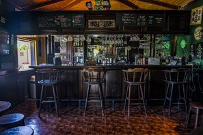 Bar (en el alojamiento)