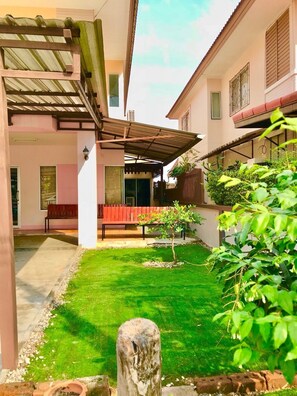Signature Villa, 3 Bedrooms, Kitchen, Garden Area | Living area - Little Tokyo House (Si Racha)