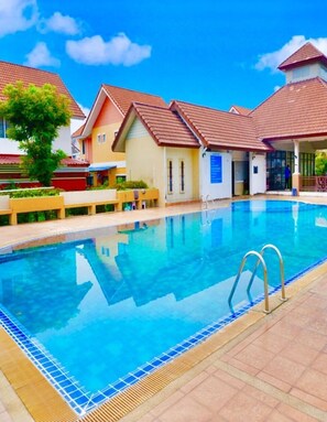 Signature Villa, 3 Bedrooms, Kitchen, Garden Area | Outdoor pool