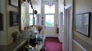 Unclassified image, 3 of 25, button - Fleurie House (Torquay)