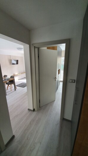 Deluxe Apartment, 1 King Bed with Sofa bed, Terrace, Garden View | Premium bedding, down comforters, memory foam beds, in-room safe - Deluxe apartments Bled (Bled)