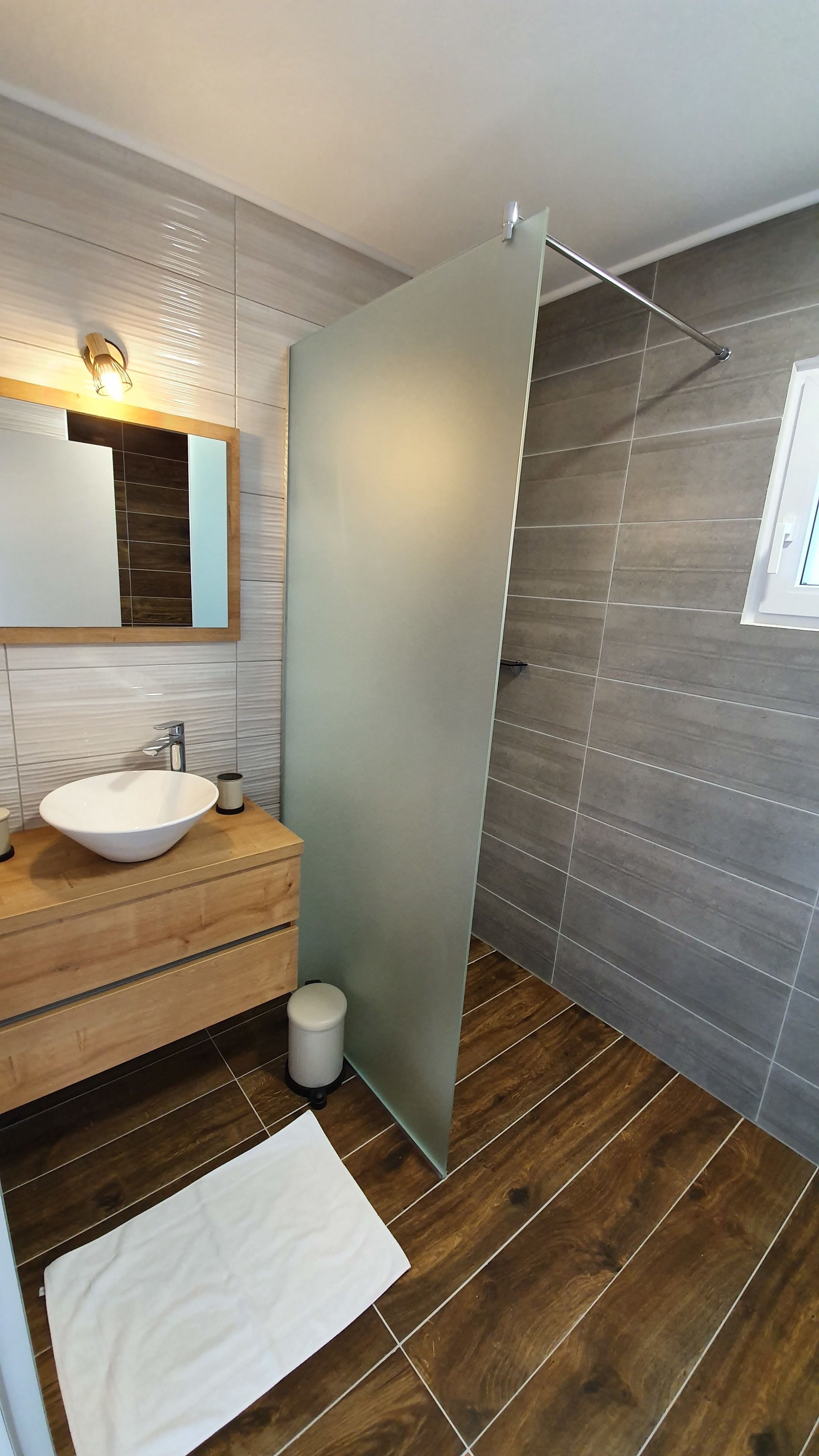 Dusche, Hydromassagedusche, Designer-Toilettenartikel, Haartrockner