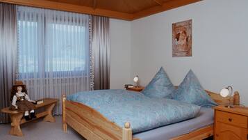 Apartamento | Wi-Fi de cortesia, roupa de cama