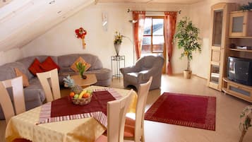 100sqm Vacation Home with Balcony and Mountain View | Living room | 32-inch LED TV with satellite channels, TV