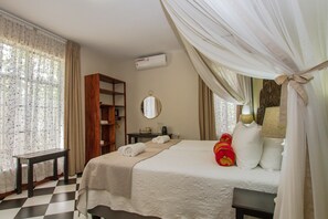 Chambre Double ou avec lits jumeaux (King or Twin Bedroom)