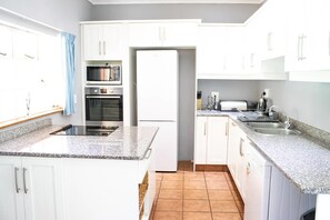 Fridge, microwave, stovetop