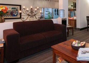 Perhehuone | Oleskelualue | Taulutelevisio