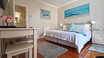 Minibar, in-room safe, individually decorated, individually furnished