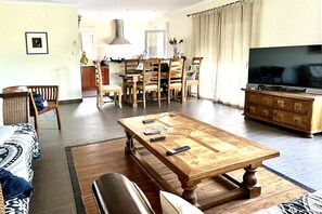 Smart-TV og DVD-spiller