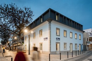 Façade de l’hébergement - soirée/nuit