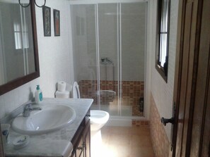 Hair dryer, towels, soap, shampoo - Rural house Antigua Ermita del Rosario (Teba)