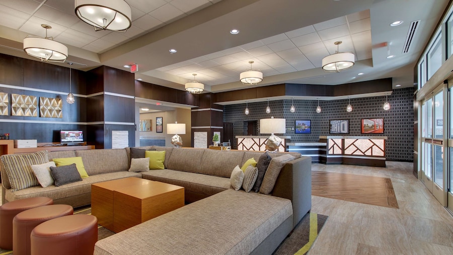 Drury Inn & Suites Cleveland Beachwood