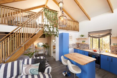 Treedom Villas and Vardos