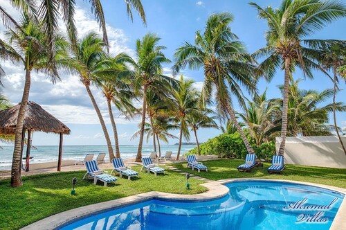 Enjoy Glorious Villa Margarita, right on the ocean, Jade Bay Akumal.