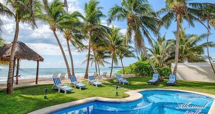 Enjoy Glorious Villa Margarita, right on the ocean, Jade Bay Akumal.