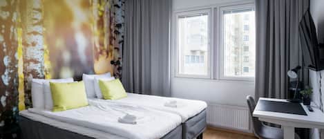 Business Twin Room | Blackout drapes, soundproofing, free WiFi, bed sheets