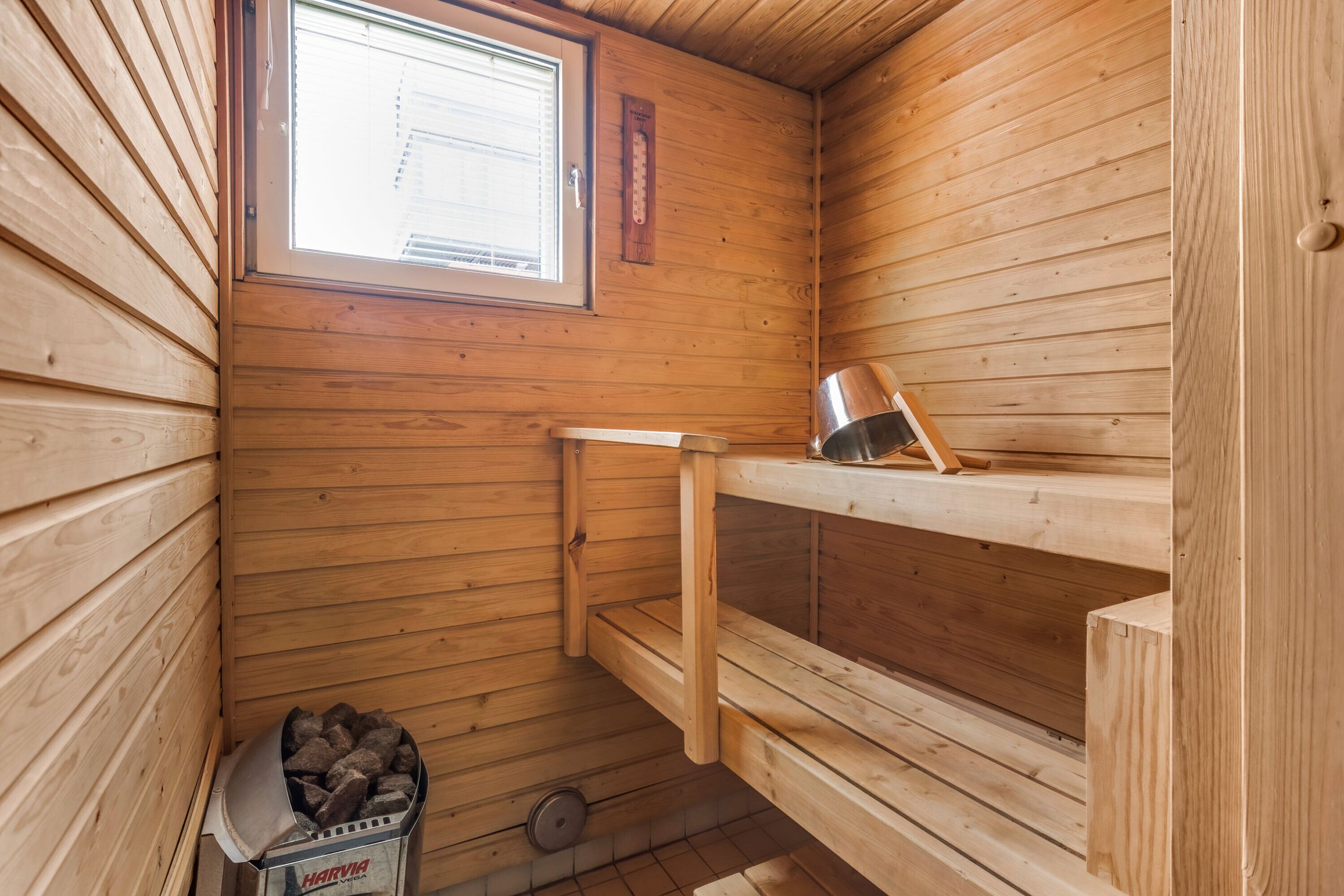 superior twin room, sauna | bathroom | shower, free toiletries, hair dryer, towels