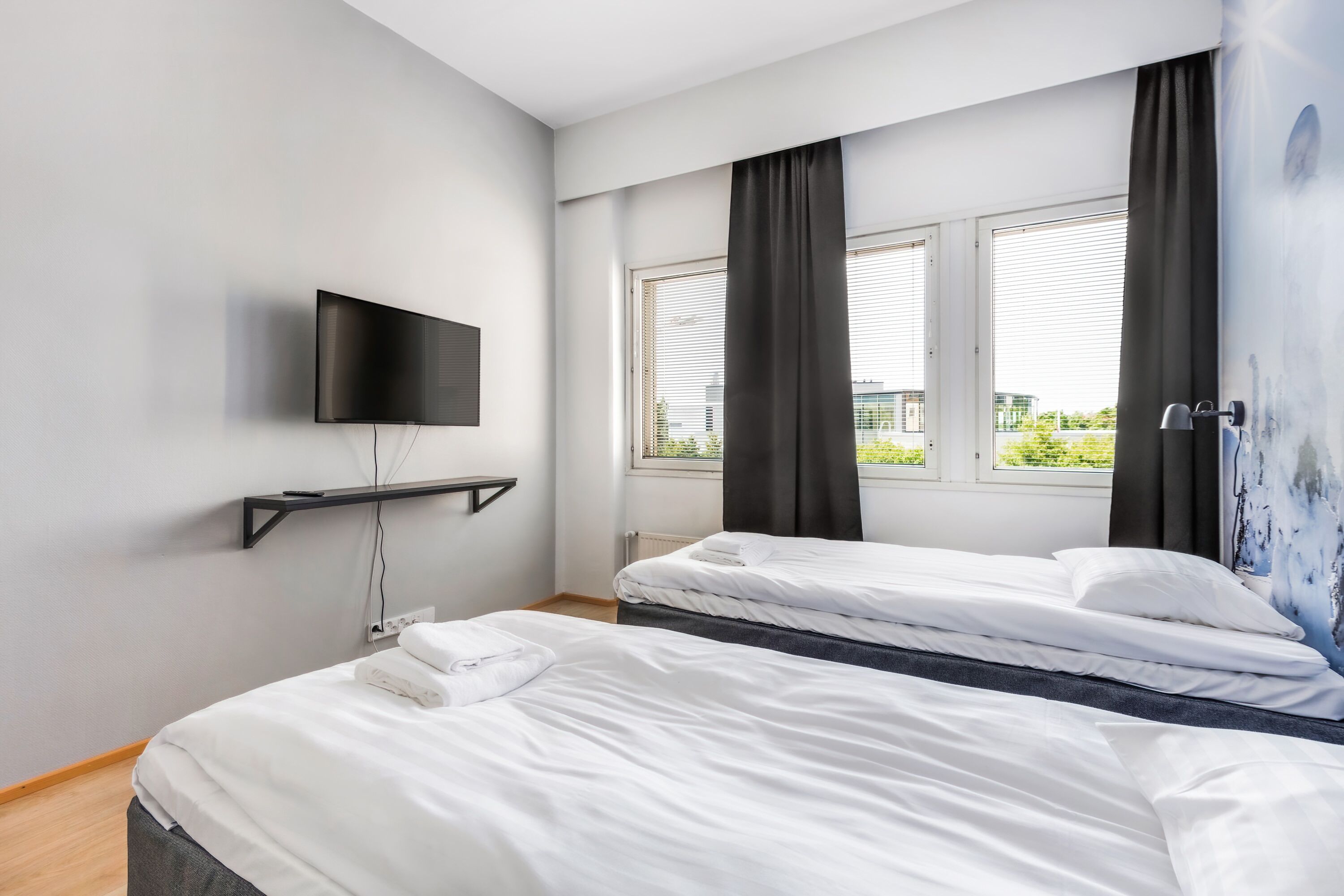 standard twin room | blackout curtains, soundproofing, free wifi, bed sheets