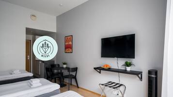 Rideaux occultants, chambres insonorisées, Wi-Fi gratuit, draps fournis