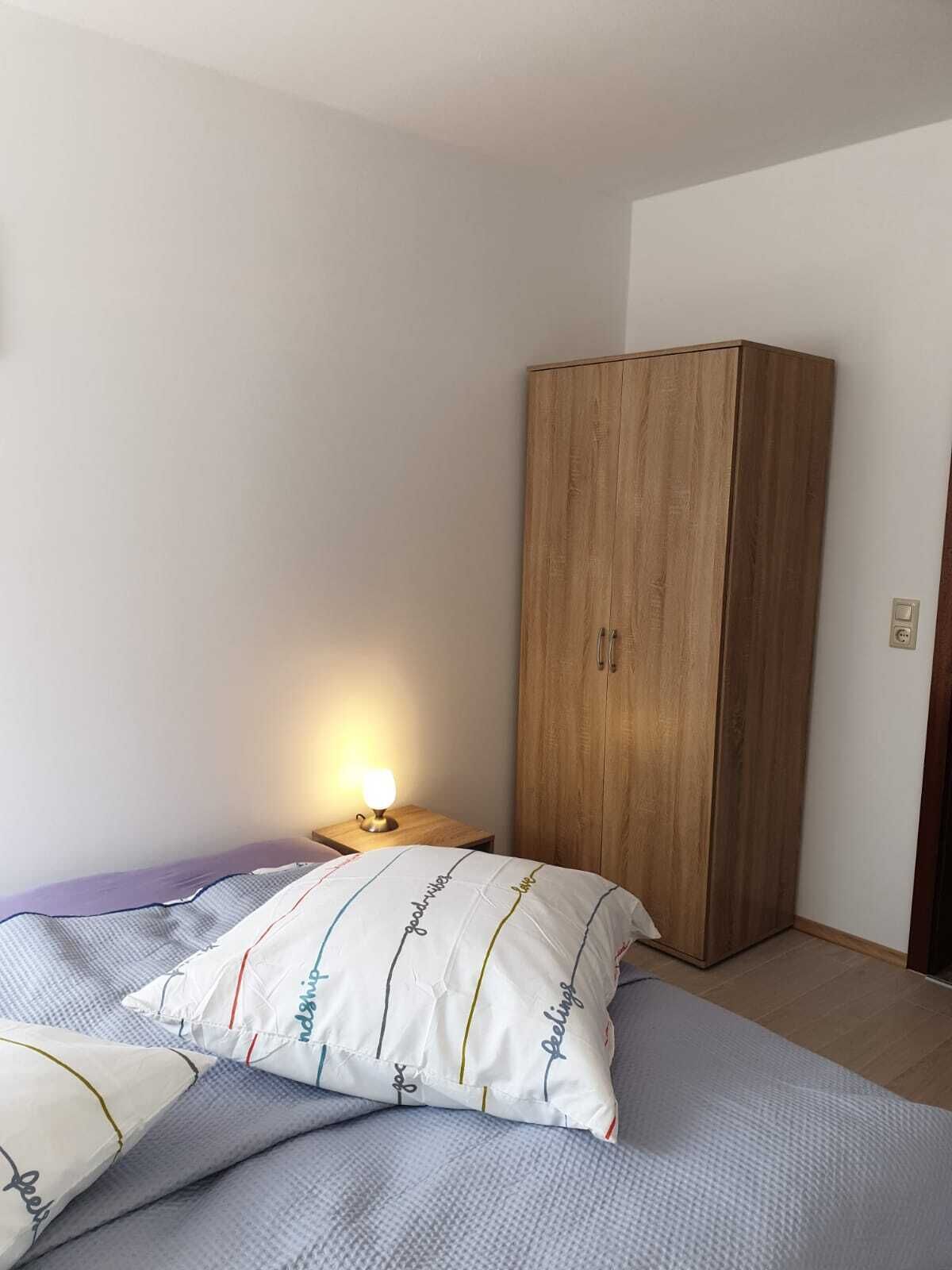 3 bedrooms, desk, soundproofing, iron/ironing board