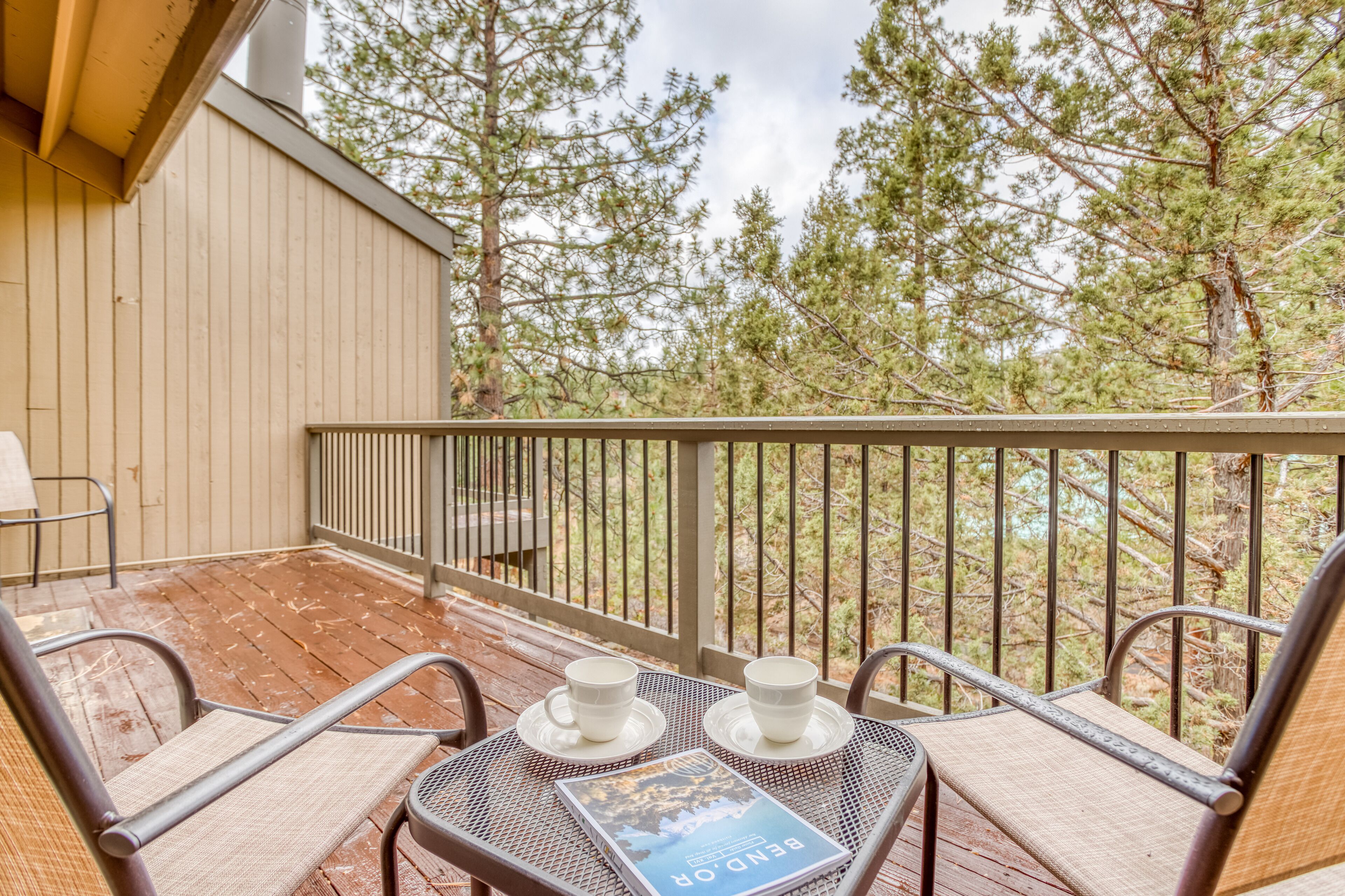 Location and Privacy in Upper-Level Condo with Mt. Bachelor Village Amenities!