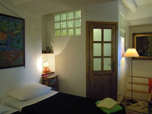 2 camere, culla da viaggio, Wi-Fi gratuito, lenzuola