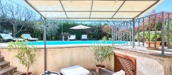 Söt hus i istrian stil med pool, havsutsikt, nära Rovinj