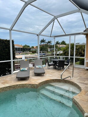 Outdoor pool, a heated pool - Waterfront w/quick direct access to Gulf/15-20 min walk to Tigertail & Esplanade (Marco Island)