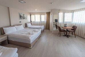 客房內保險箱、折疊床/加床、免費無線上網