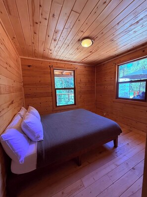 2 sovrum, strykjärn/strykbräda, wi-fi och sängkläder