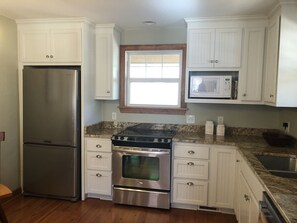 Private kitchen - Aiken County Cottage 30 miles from Masters Golf Tournament (Wagener)