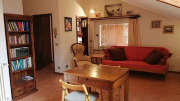 TV, libri, impianto stereo