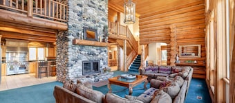 Luxury Log Cabin Near Cascade Lake, 80 Acres, RVs