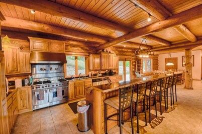 Elk Ridge Retreat   .