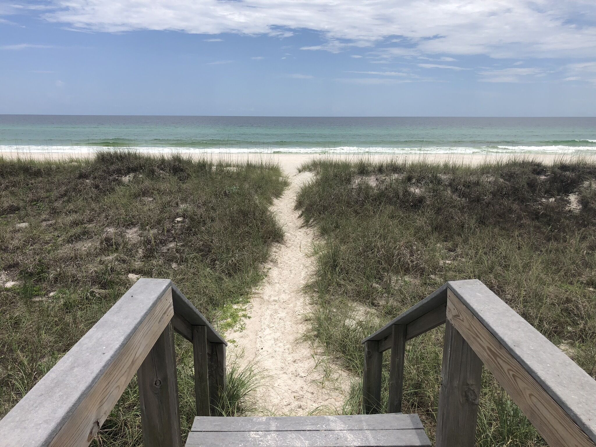 Beach nearby, sun-loungers, beach towels