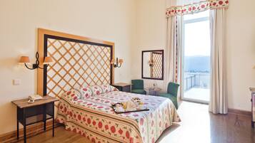 1 Schlafzimmer, Schreibtisch, schallisolierte Zimmer