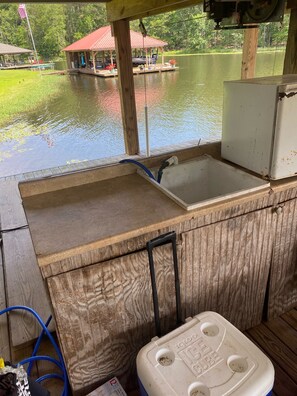 Property grounds - Perfect Place on the Lake (Chatham)
