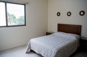 Apartemen, 3 kamar tidur (B) | 3 kamar tidur, selimut bulu angsa, dan setrika/meja setrika