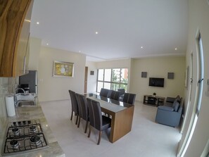 公寓, 3 間臥室 (A) | 客廳 | 智能電視