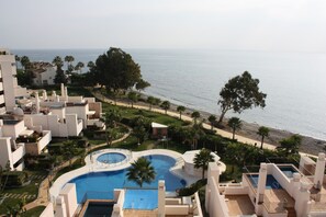 A heated pool - 119 - Penthouse with Private Pool (Estepona)