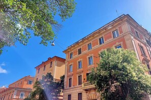 Exterior - S'PETER BASILICA VATICANO-ROME by FOOT !!! LUXURY APARTMENT- NETFLIX -AirC-WIFI (Roma)