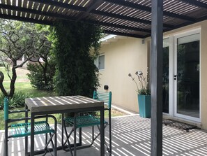 Cabane Confort, plusieurs lits, vue montagne | Terrasse/Patio