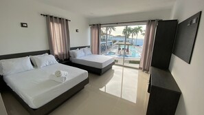 1 bedroom - Oceanfront villas steps from the shore (Riohacha)