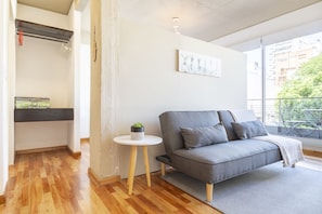 Superior Apartment, 1 Double Bed | Living area