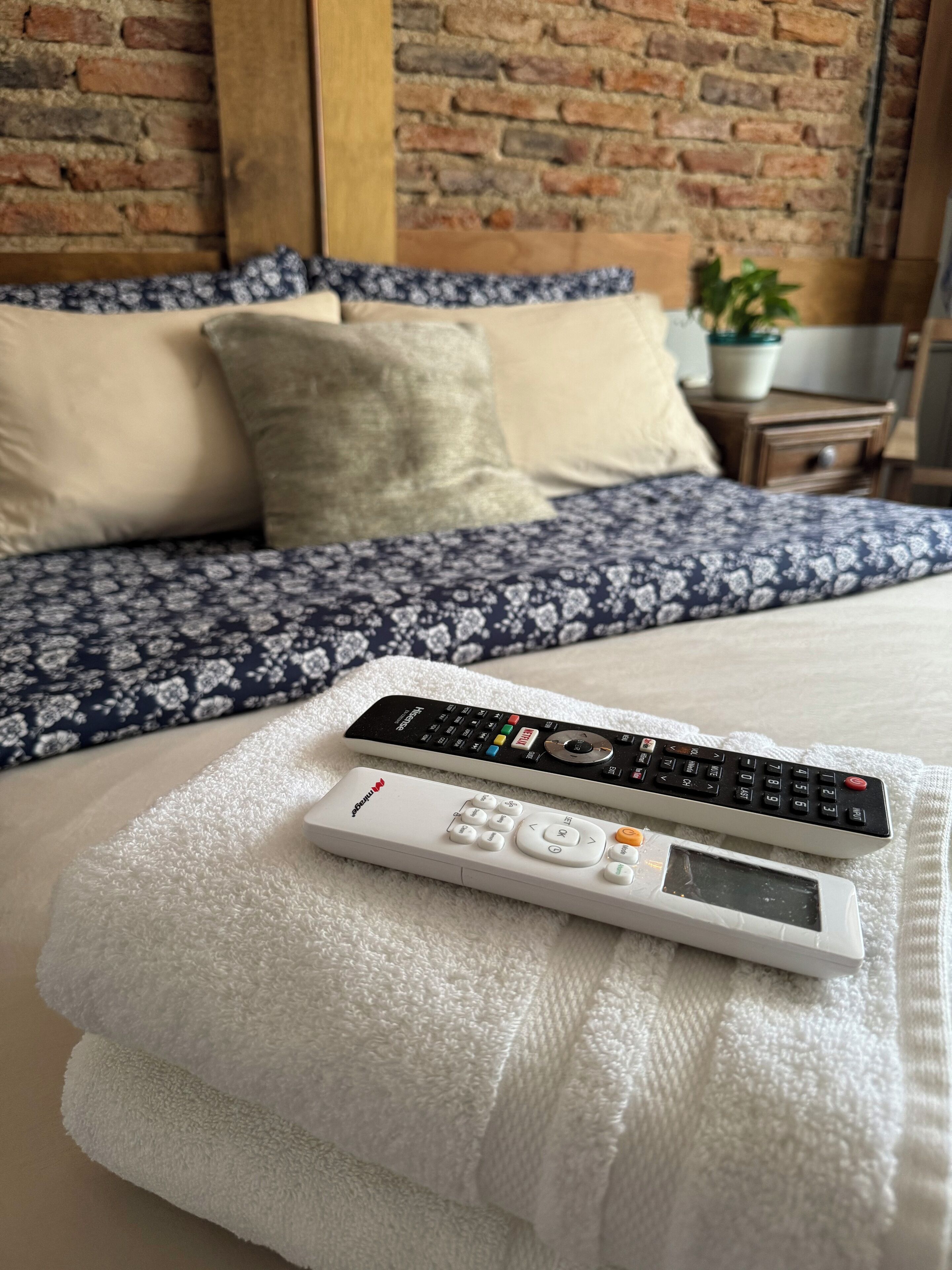 Habitación económica, 1 cama Queen size (Sweet) | Wifi gratis y ropa de cama 