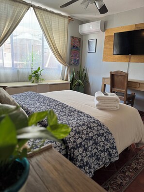 Free WiFi, bed sheets