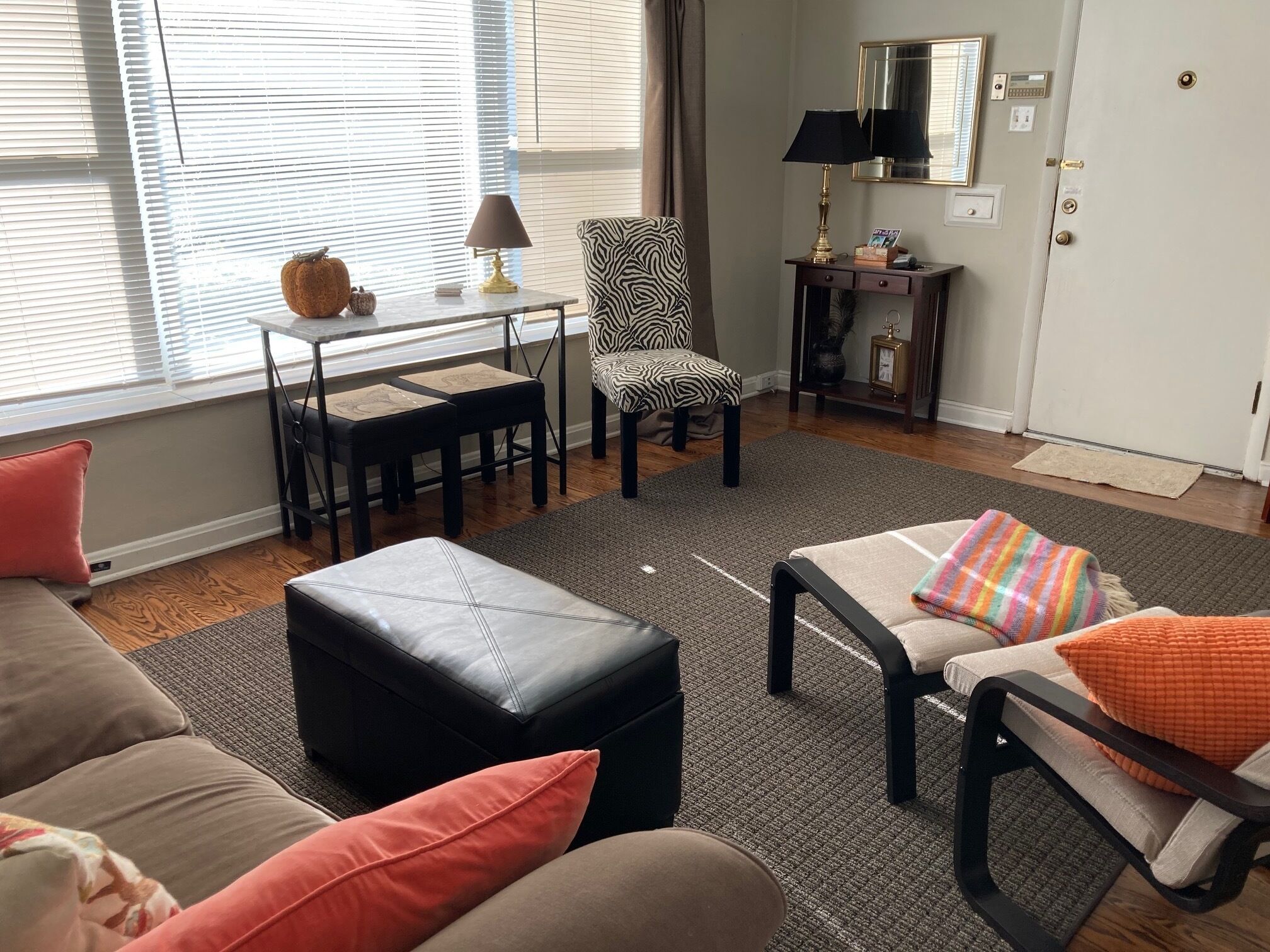 Smart TV, DVD player, books