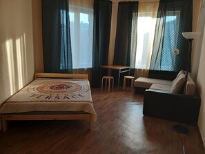 雙人房 | 客房內保險箱、熨斗/熨衣板、免費無線上網、床單